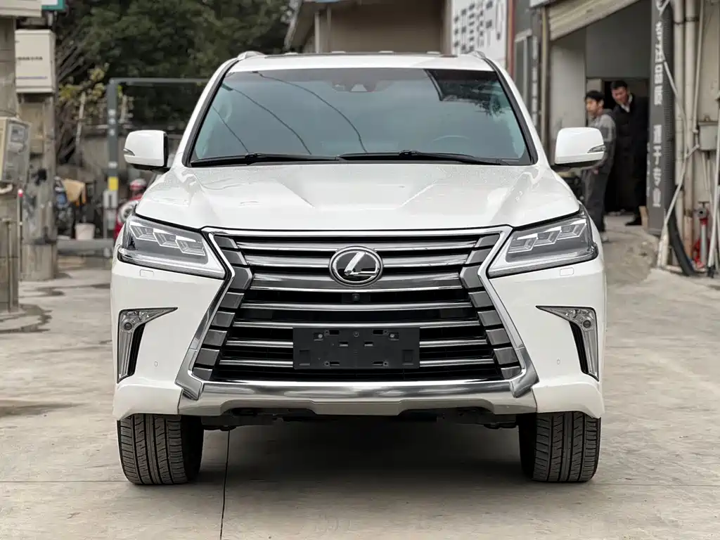 Lexus LX 2019