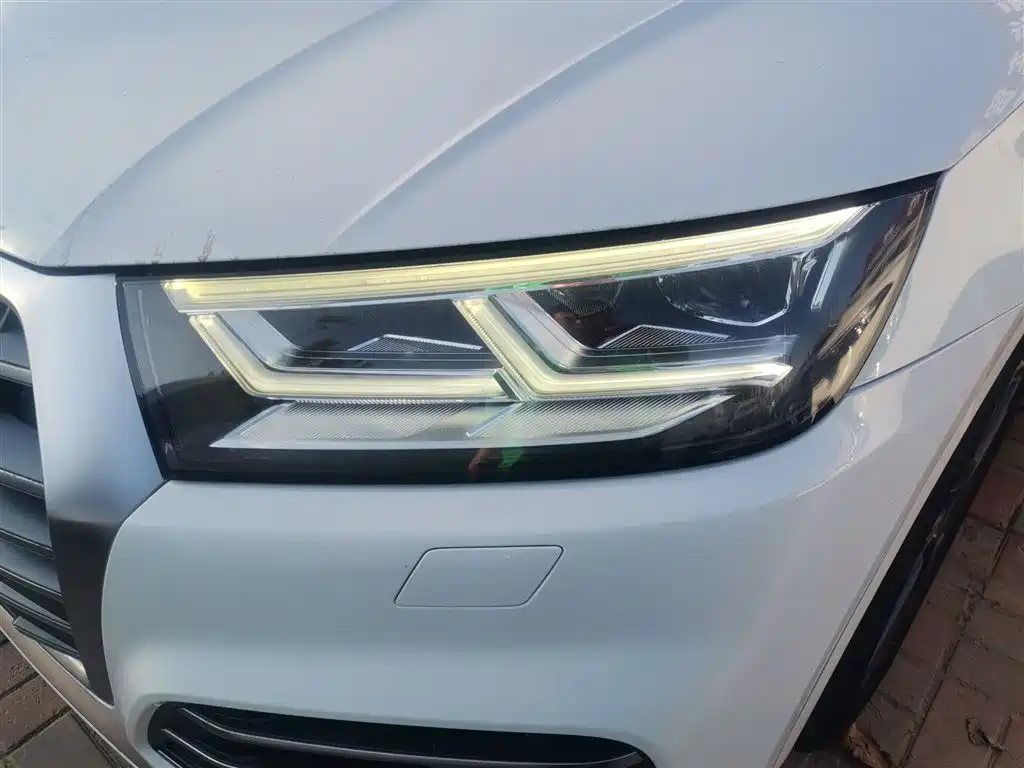 Audi Q5L 2020 — фото 19