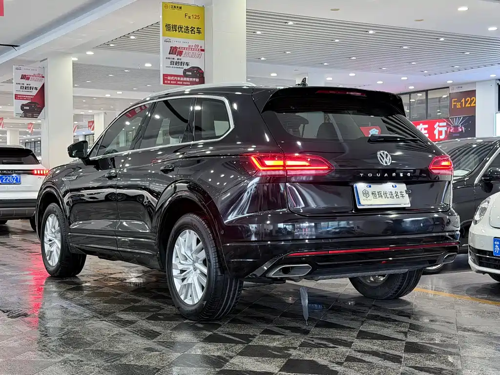 Volkswagen Touareg 2020 — фото 4