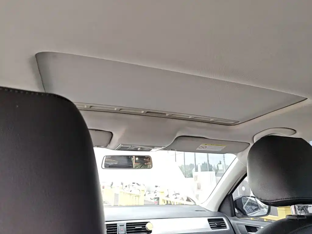 Skoda Rapid Spaceback 2015 — фото 18