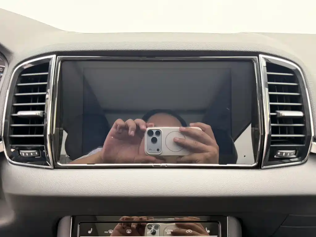 Skoda Karoq 2022 — фото 11