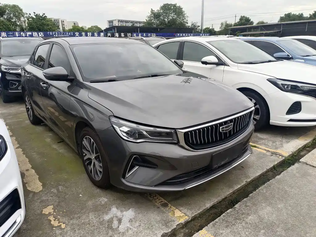 Geely Emgrand 2023