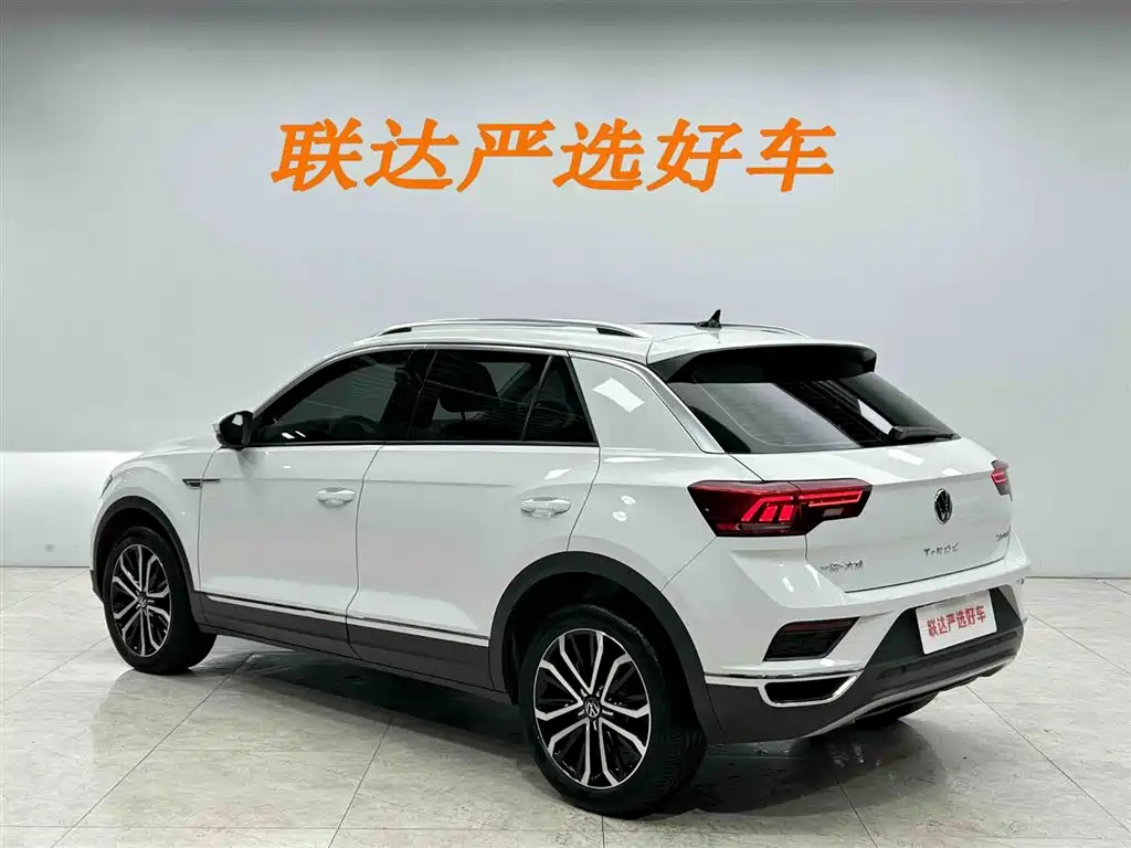 Volkswagen T-Roc 2023 — фото 23