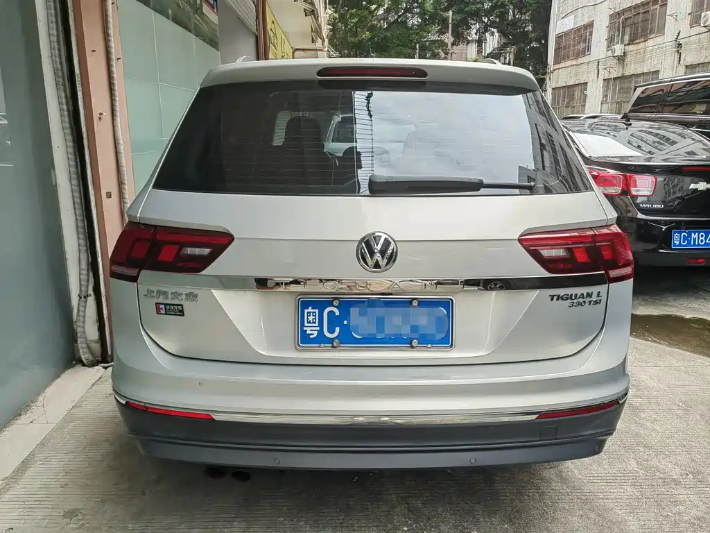 Volkswagen Tiguan L 2017 — фото 13