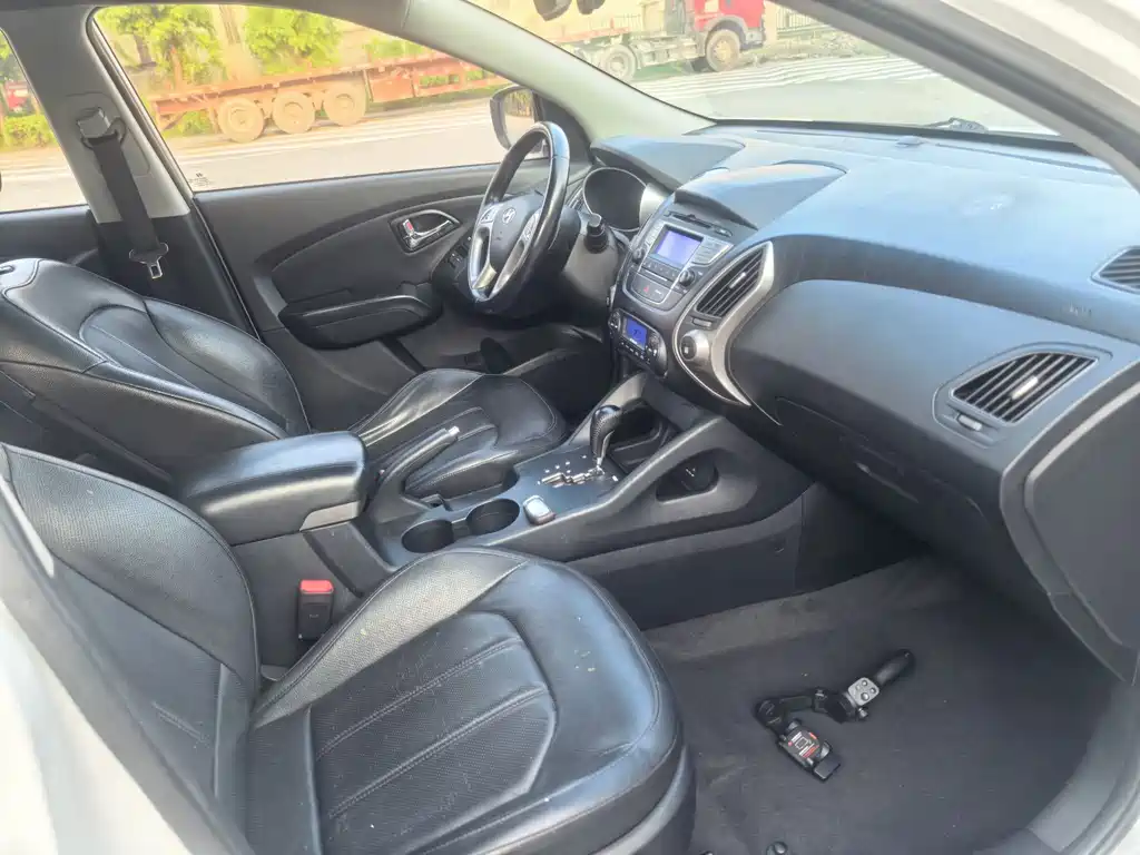 Hyundai ix35 2015 — фото 14