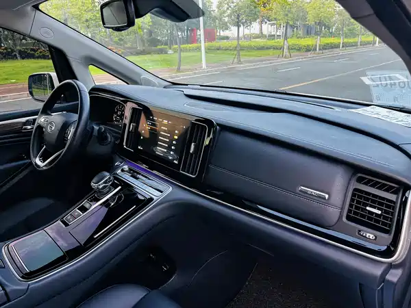 GAC Trumpchi M8 2021