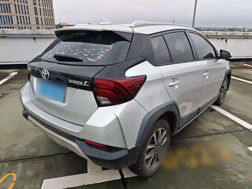 Toyota Yaris L 2020