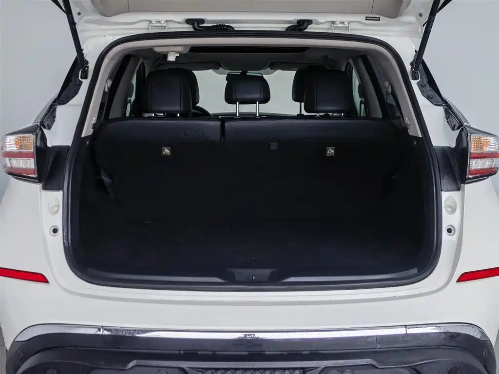 Nissan Murano 2017 — фото 16