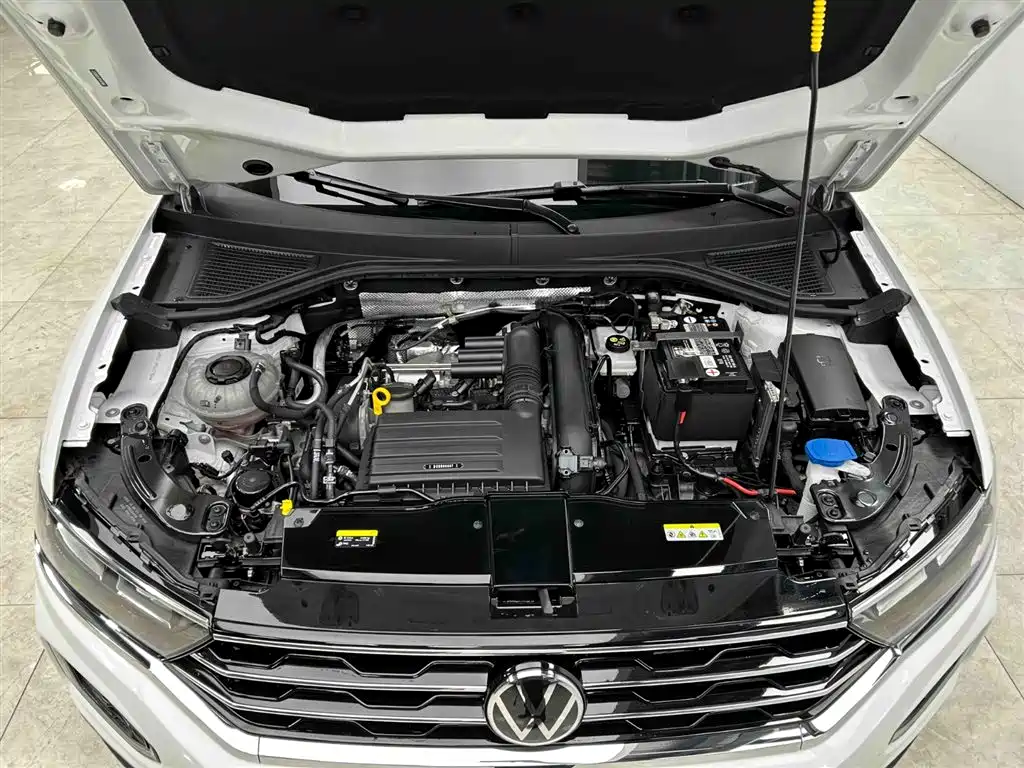 Volkswagen T-Roc 2023 — фото 20