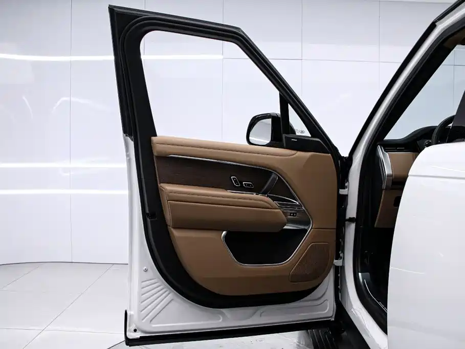Land Rover Range Rover 2026 — фото 11