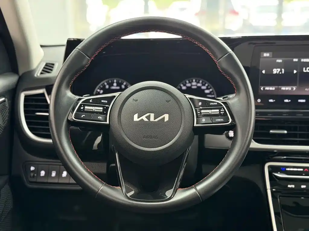 Kia KX3 2022 — фото 12
