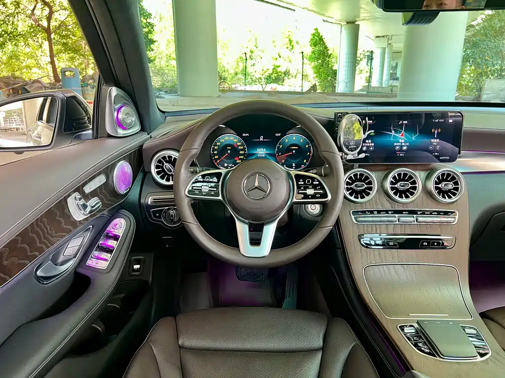 Mercedes-Benz GLC 2020 — фото 14