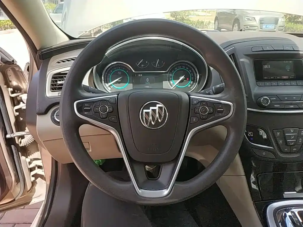 Buick Regal 2015 — фото 11