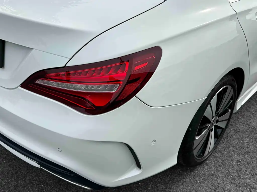Mercedes-Benz CLA 2018 — фото 15
