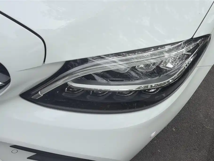 Mercedes-Benz C-Class 2022