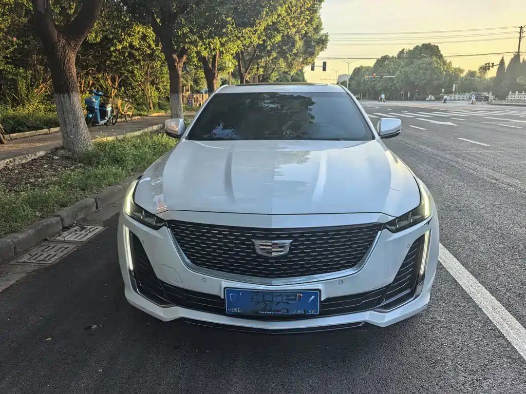 Cadillac CT5 2023 — фото 2
