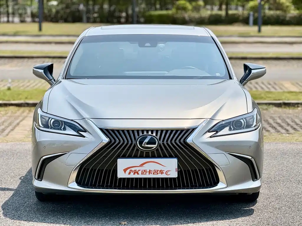 Lexus ES 2021 — фото 2