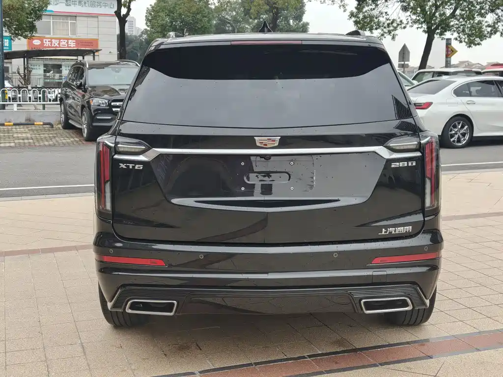 Cadillac XT6 2021 — фото 12