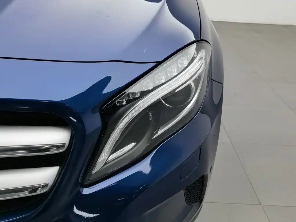 Mercedes-Benz GLA 2016