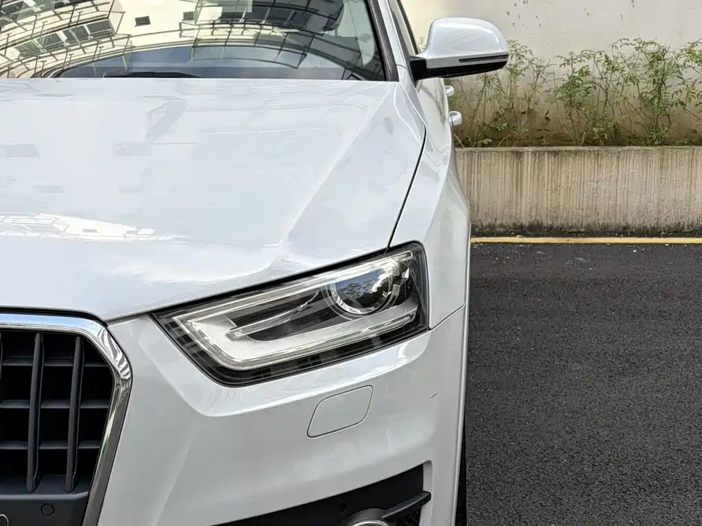 Audi Q3 2014