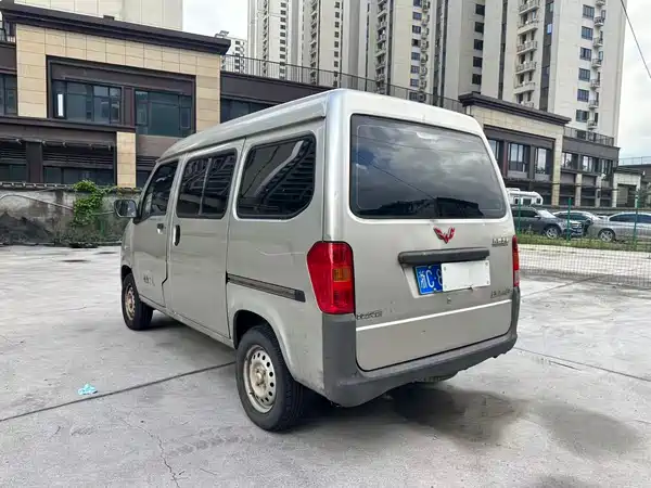 Wuling Sunshine 2014