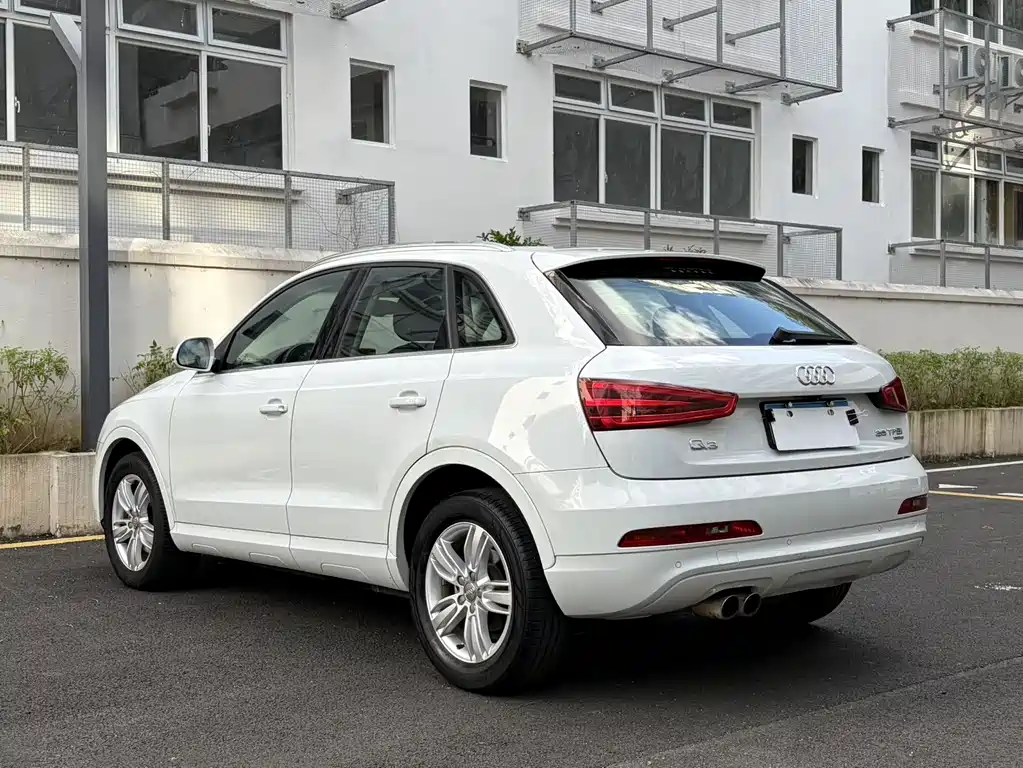 Audi Q3 2014 — фото 17
