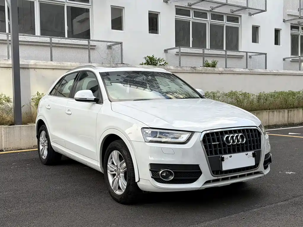 Audi Q3 2014