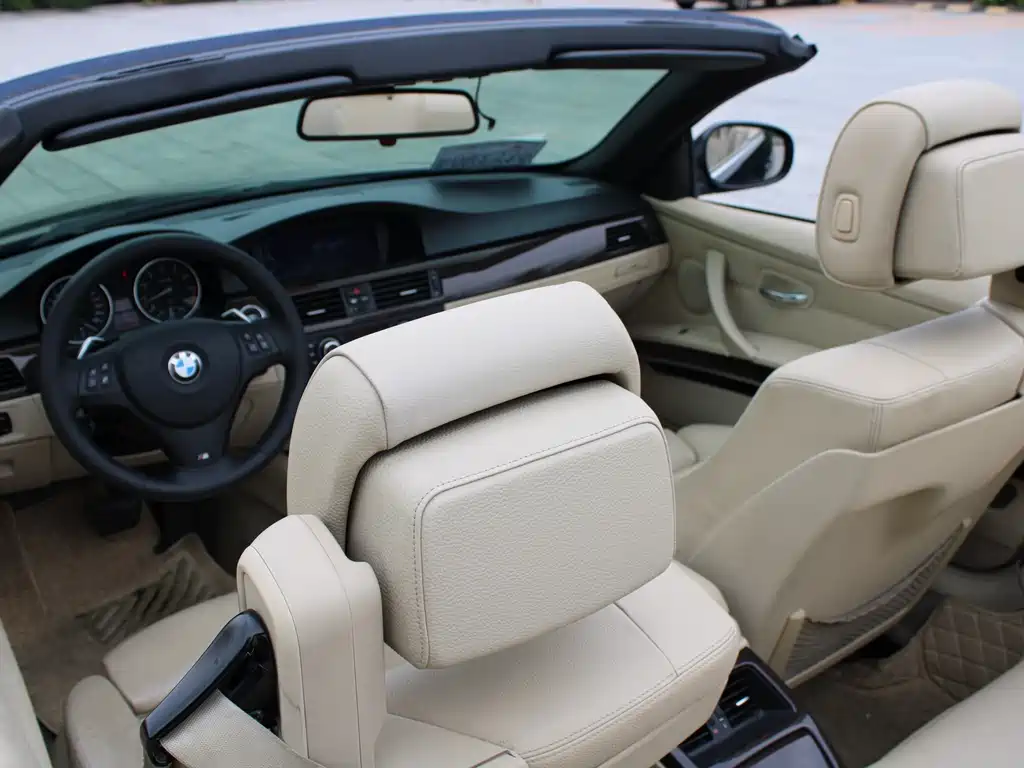 BMW 3 Series 2010 — фото 23