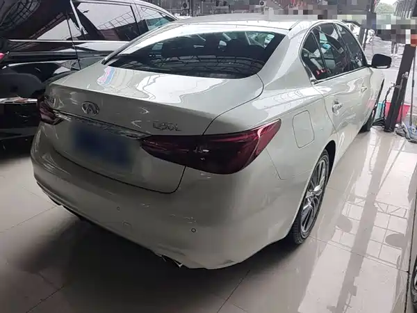 Infiniti Q50L 2018