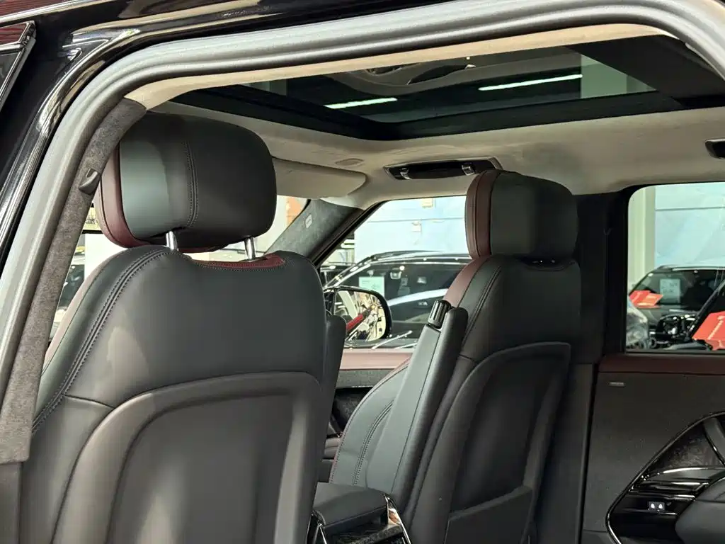 Land Rover Range Rover Sport 2024 — фото 18