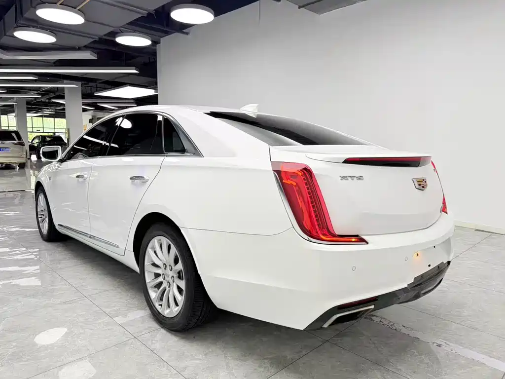 Cadillac XTS 2019 — фото 4