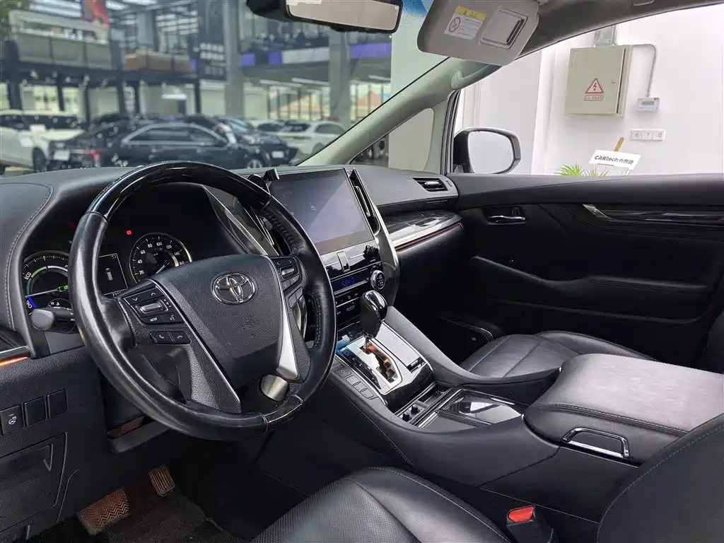 Toyota Vellfire 2020 — фото 5