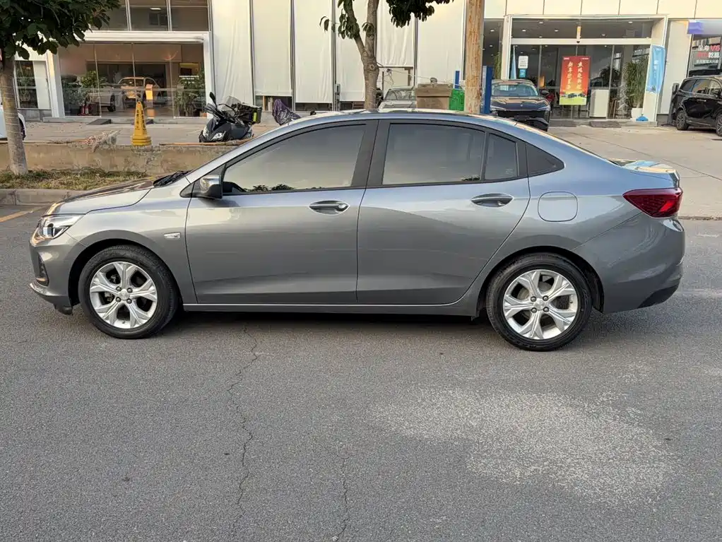 Chevrolet Cavalier 2020 — фото 13