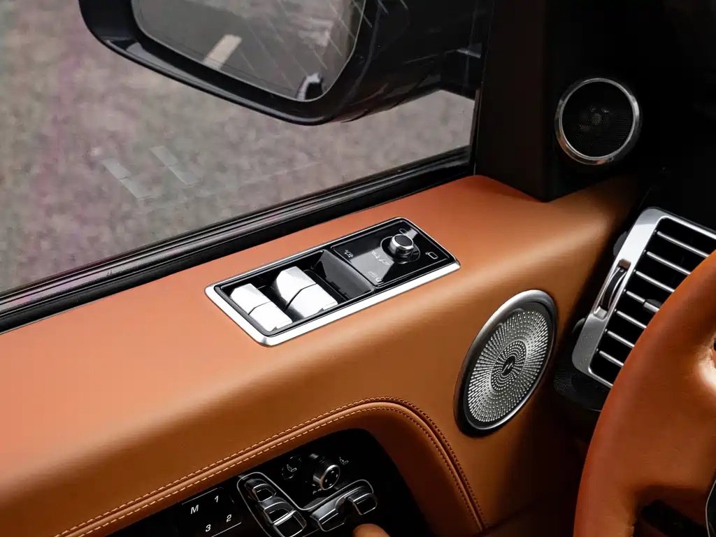 Land Rover Range Rover 2020 — фото 11