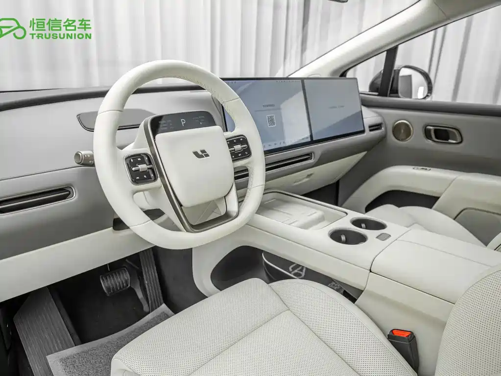 Li Auto i8 2025 — фото 12