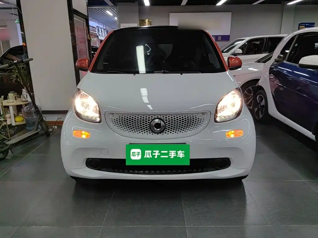 smart fortwo 2018 — фото 3