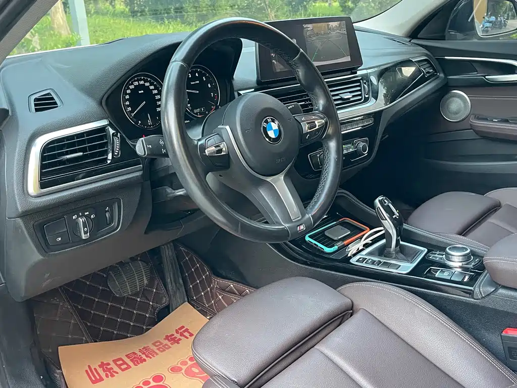 BMW 1 Series 2022 — фото 19
