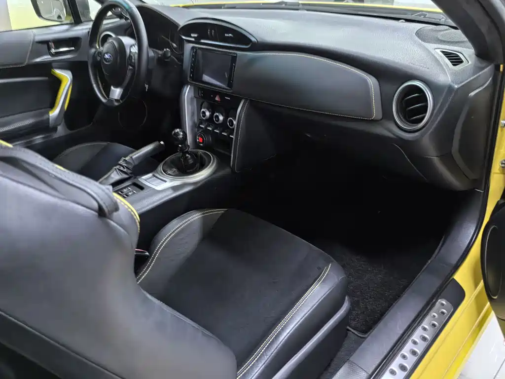 Subaru BRZ 2017 — фото 10
