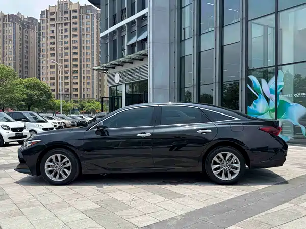 Toyota Avalon 2022