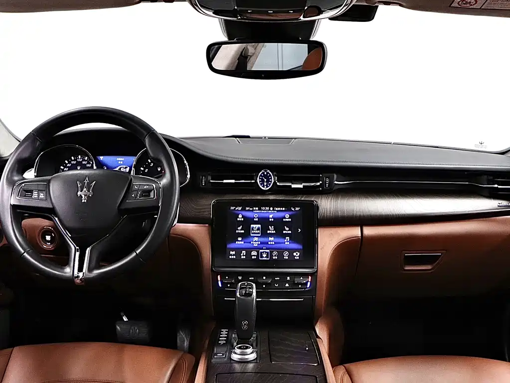 Maserati Quattroporte 2020 — фото 19