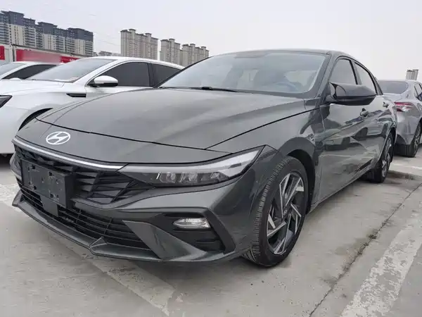 Hyundai Elantra 2024