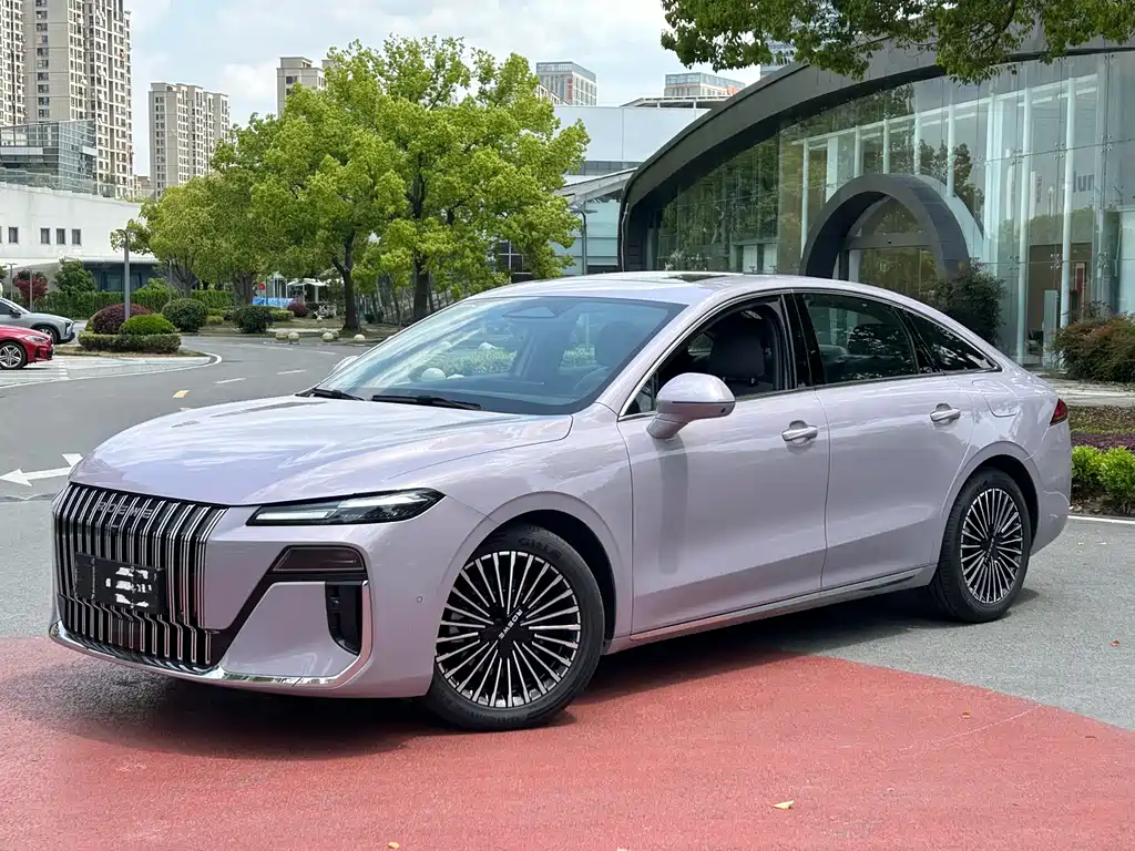 Roewe M7 DMH — фото 1