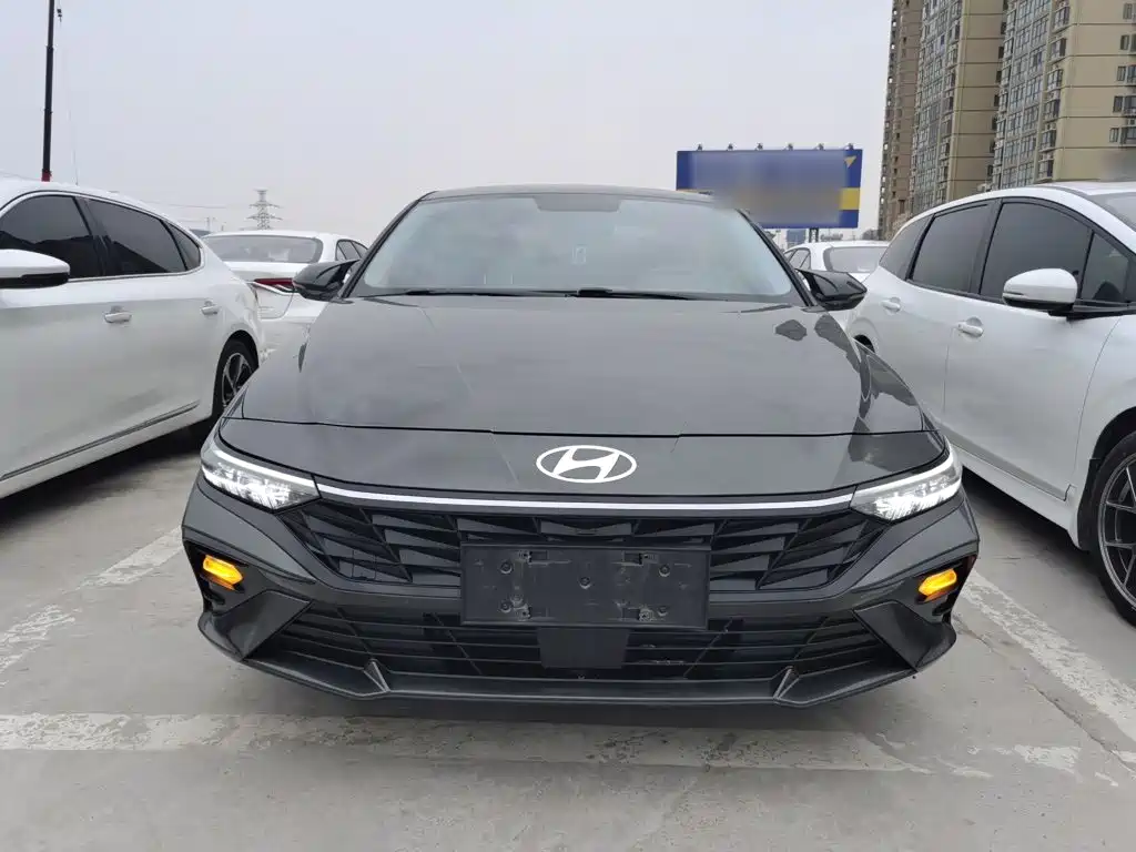 Hyundai Elantra 2024