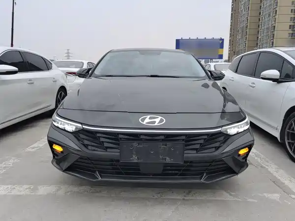 Hyundai Elantra 2024