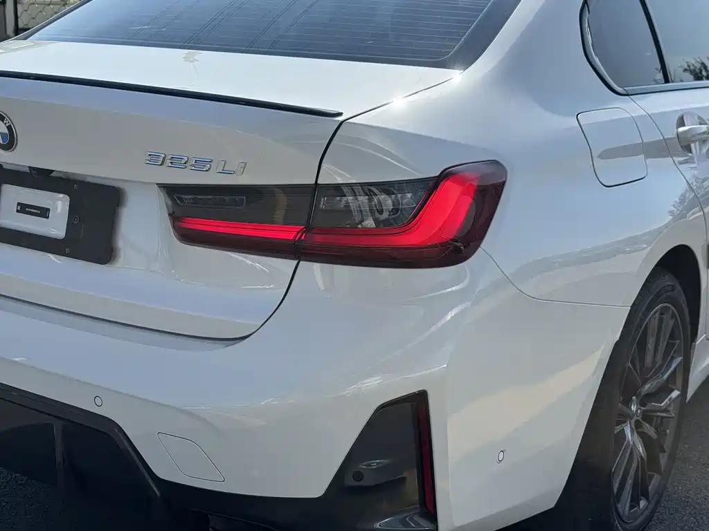 BMW 3 Series 2024