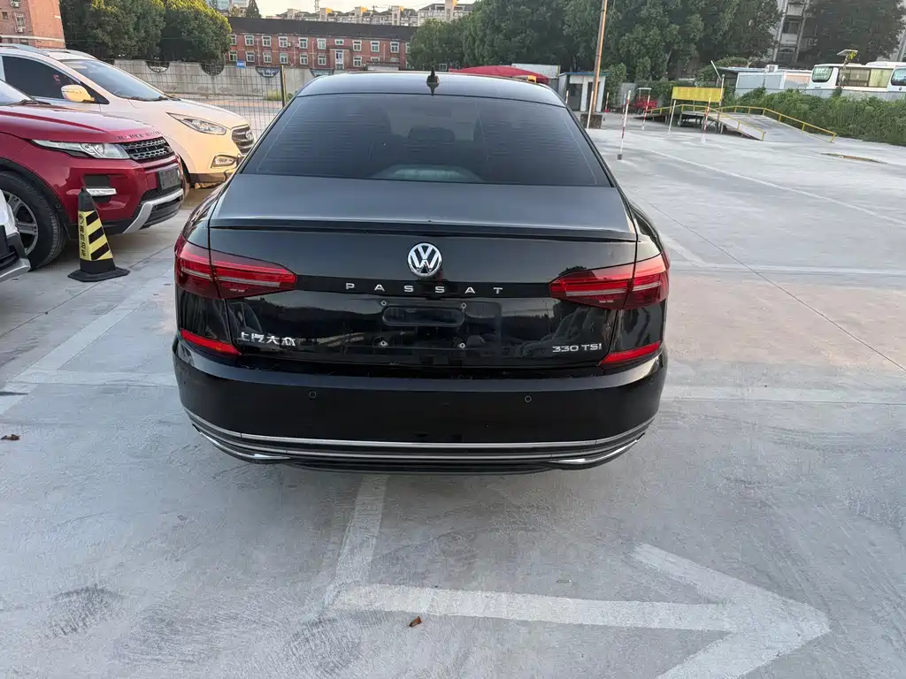 Volkswagen Passat 2020 — фото 10