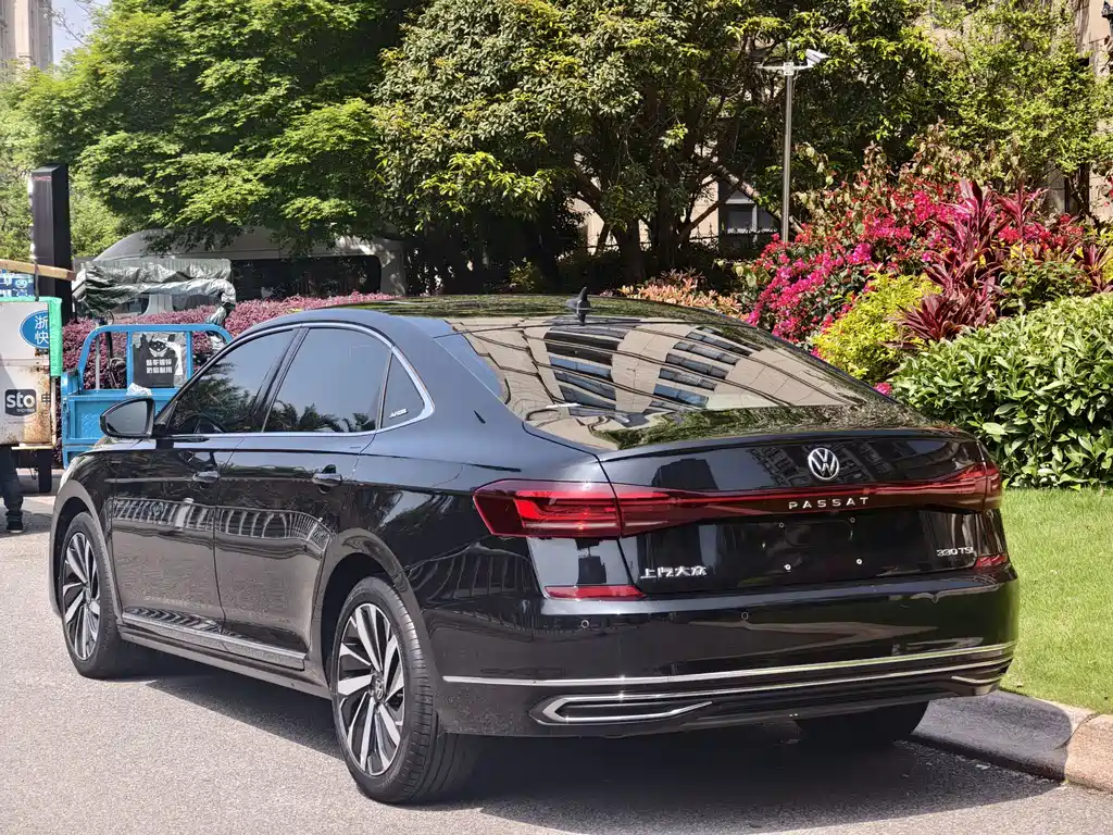 Volkswagen Passat 2022