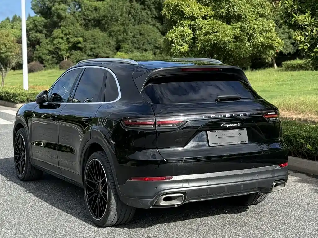 Porsche Cayenne 2019 — фото 7