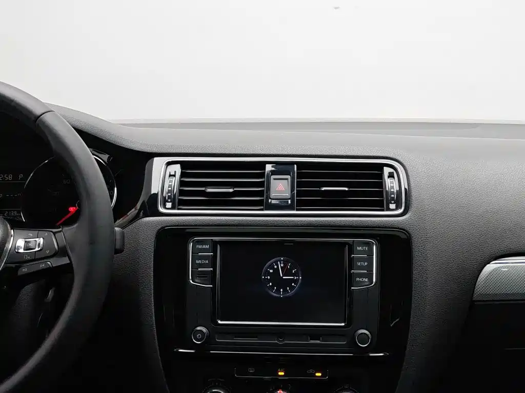 Volkswagen Sagitar 2017 — фото 12