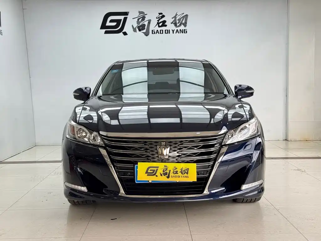 Toyota Crown 2019 — фото 2
